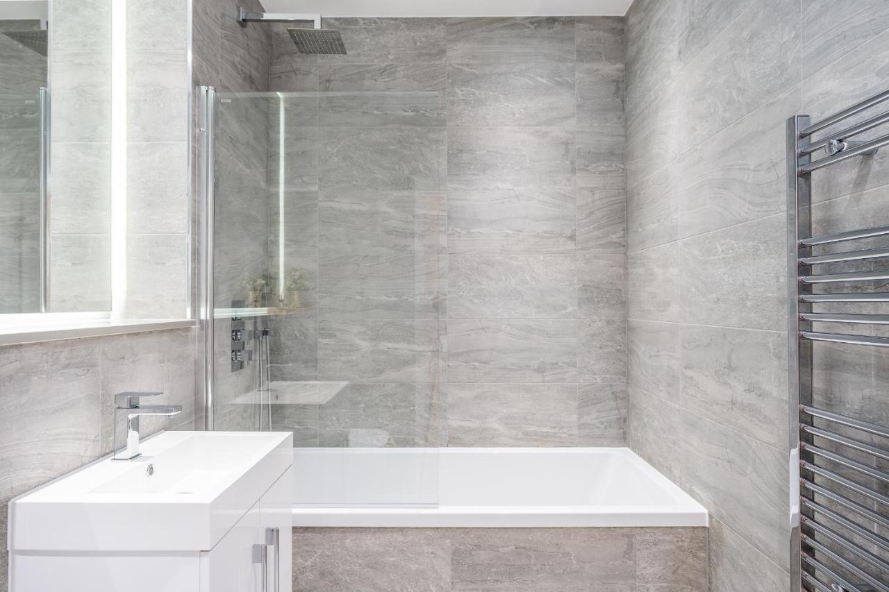 St Albans 2 Bed Luxury City Apartment, 5 Mins Walk To Train & Allocated Parking Esterno foto